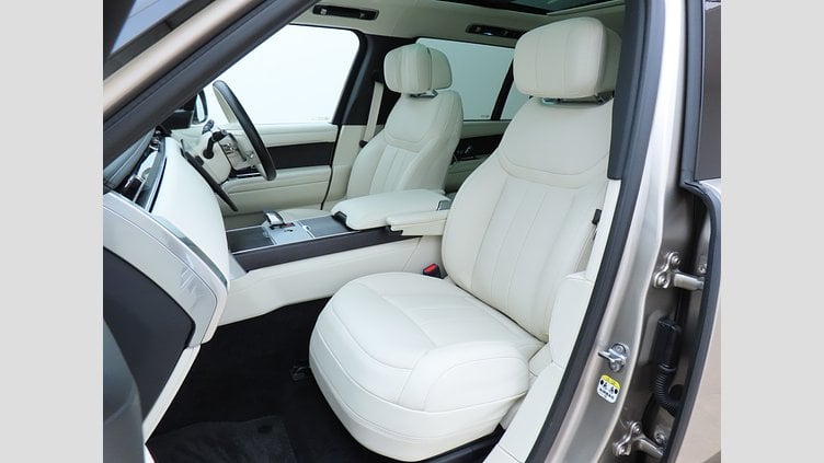 2024 認定中古車 Land Rover Range Rover バトゥミゴールド P530 AWD（AT） ロングホイールベース7席シート Autobiography