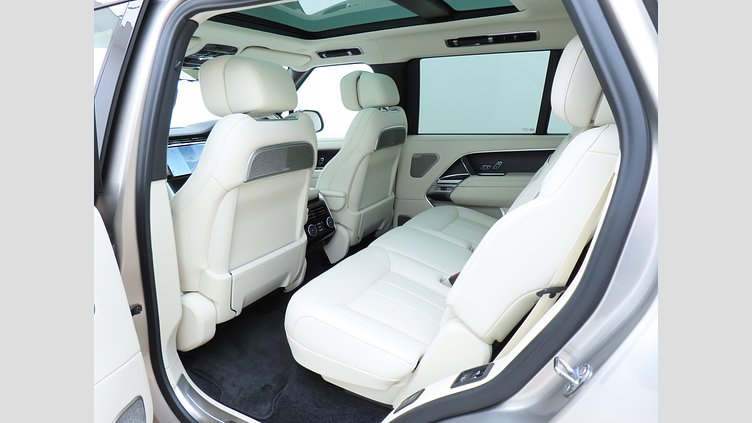 2024 認定中古車 Land Rover Range Rover バトゥミゴールド P530 AWD（AT） ロングホイールベース7席シート Autobiography
