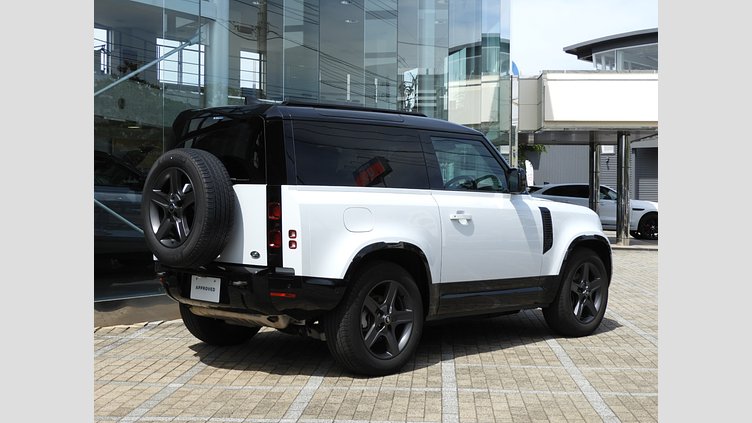 2022 認定中古車 Land Rover Defender 90 ユーロンホワイト P300 AWD（AT） X-DYNAMIC SE