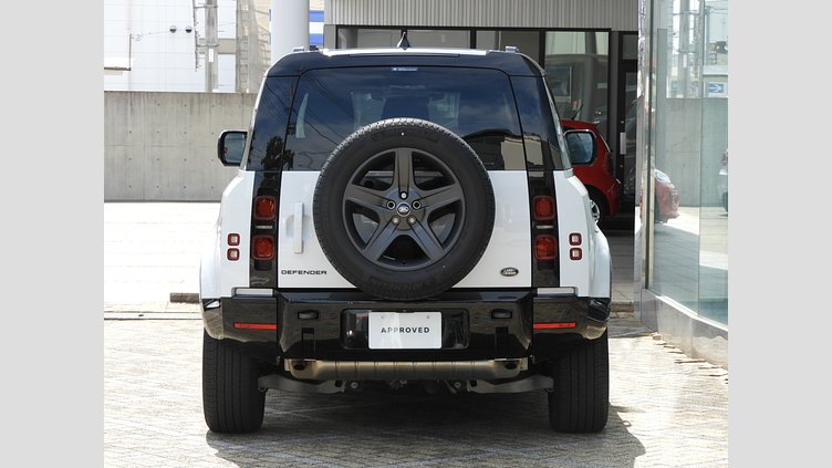 2022 認定中古車 Land Rover Defender 90 ユーロンホワイト P300 AWD（AT） X-DYNAMIC SE