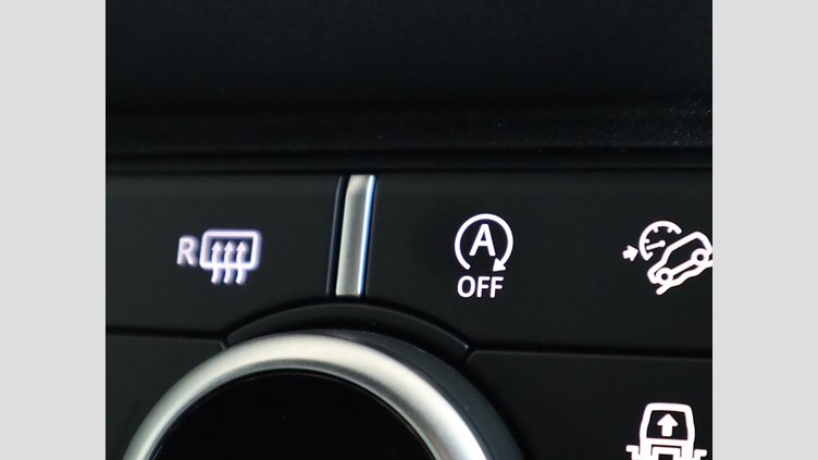 2022 認定中古車 Land Rover Defender 90 ユーロンホワイト P300 AWD（AT） X-DYNAMIC SE
