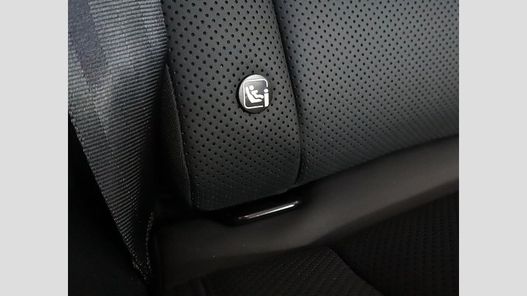 2022 認定中古車 Land Rover Defender 90 ユーロンホワイト P300 AWD（AT） X-DYNAMIC SE
