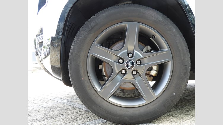 2022 認定中古車 Land Rover Defender 90 ユーロンホワイト P300 AWD（AT） X-DYNAMIC SE