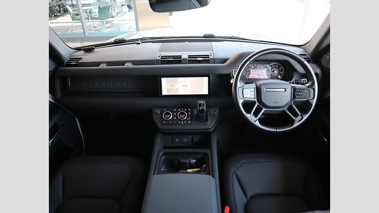 2022 認定中古車 Land Rover Defender 90 ユーロンホワイト P300 AWD（AT） X-DYNAMIC SE