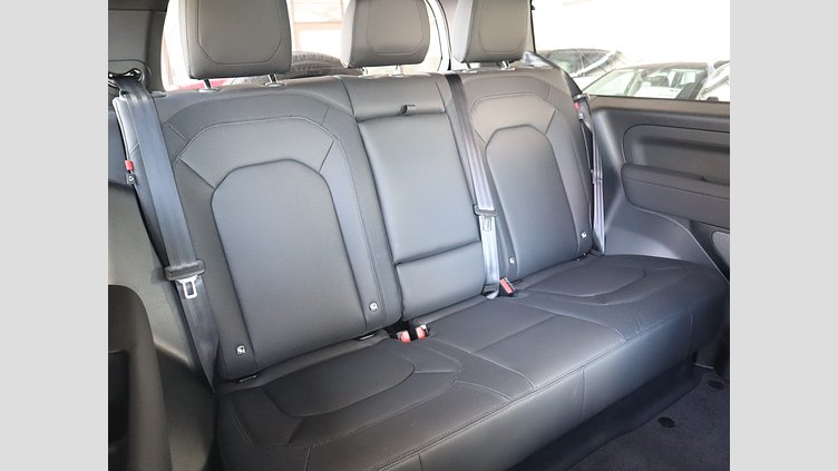 2022 認定中古車 Land Rover Defender 90 ユーロンホワイト P300 AWD（AT） X-DYNAMIC SE