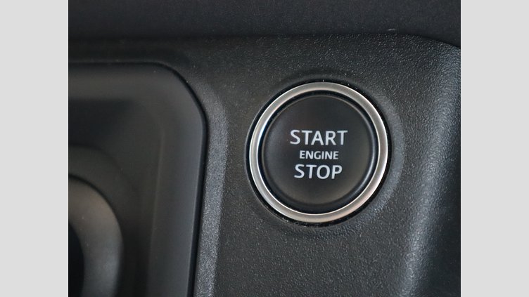 2022 認定中古車 Land Rover Defender 90 ユーロンホワイト P300 AWD（AT） X-DYNAMIC SE