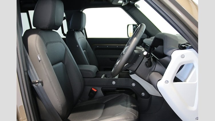 2023 認定中古車 Land Rover Defender 110 ゴンドワナストーン D300 AWD（AT） S