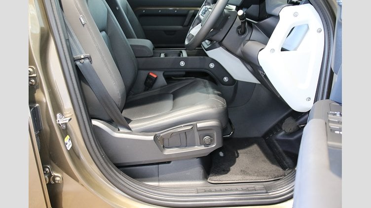 2023 認定中古車 Land Rover Defender 110 ゴンドワナストーン D300 AWD（AT） S