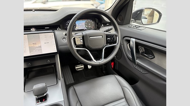 2024 認定中古車 Land Rover Discovery Sport フジホワイト プラグインハイブリッド（ガソリン） 標準ホイール Dynamic HSE