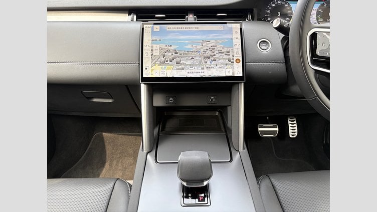 2024 認定中古車 Land Rover Discovery Sport フジホワイト プラグインハイブリッド（ガソリン） 標準ホイール Dynamic HSE