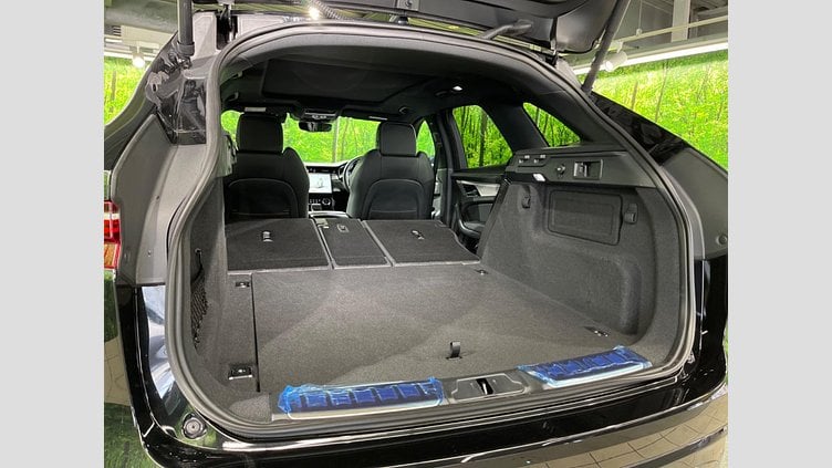 2023 認定中古車 Jaguar F-Pace サントリーニブラック P250 AWD（オートマチック） R-DYNAMIC SE
