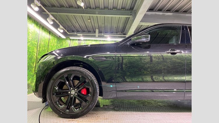 2023 認定中古車 Jaguar F-Pace サントリーニブラック P250 AWD（オートマチック） R-DYNAMIC SE