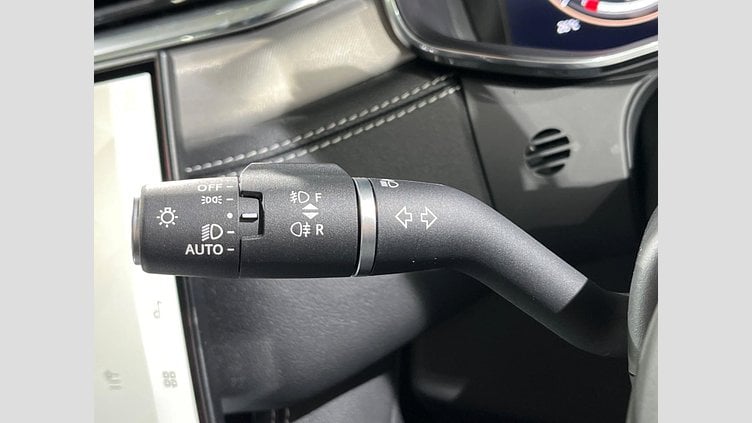 2023 認定中古車 Jaguar F-Pace サントリーニブラック P250 AWD（オートマチック） R-DYNAMIC SE