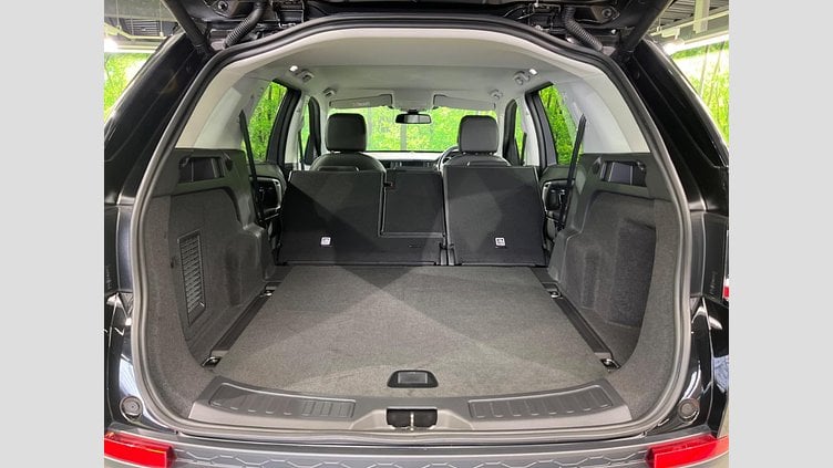 2015 認定中古車 Land Rover Discovery Sport Santorini Black 2.0 litre Si4 Petrol HSE