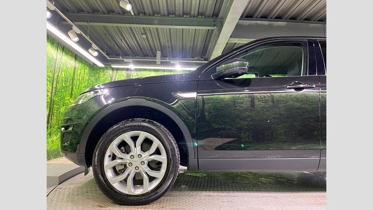 2015 認定中古車 Land Rover Discovery Sport Santorini Black 2.0 litre Si4 Petrol HSE