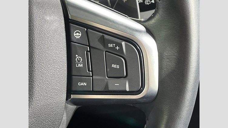 2015 認定中古車 Land Rover Discovery Sport Santorini Black 2.0 litre Si4 Petrol HSE