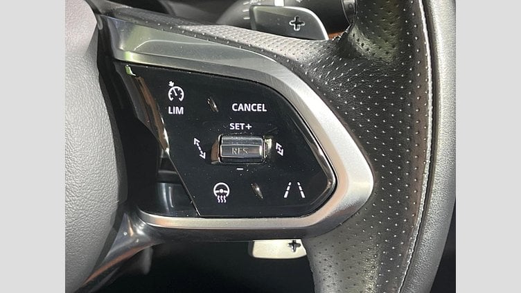 2021 認定中古車 Jaguar F-Pace ポルトフィーノブルー P250 AWD（オートマチック） R-DYNAMIC HSE