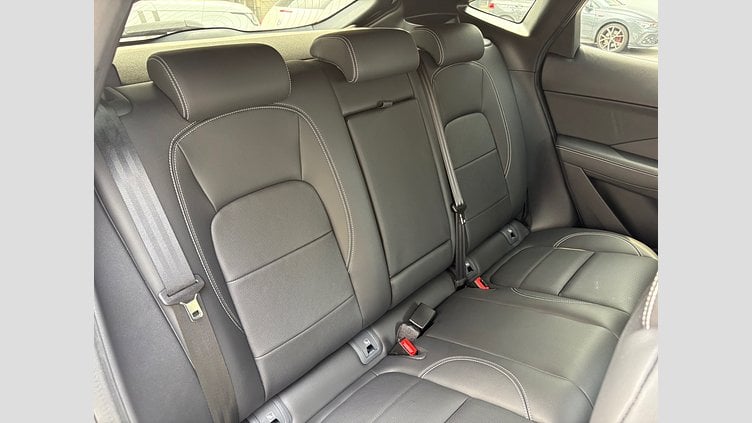 2024 認定中古車 Jaguar E-Pace フジホワイト D200マイルドハイブリッド（ディーゼル） R-DYNAMIC SE