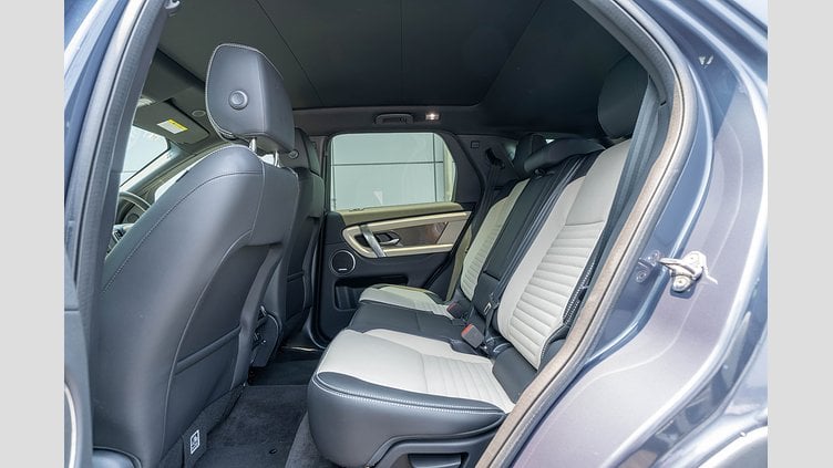 2023 認定中古車 Land Rover Discovery Sport ヴァレジネブルー D200マイルドハイブリッド（ディーゼル） 標準ホイール DYNAMIC SE