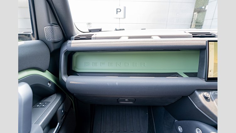 2023 認定中古車 Land Rover Defender 110 グラスミアグリーン D300 AWD（AT） 75TH LIMITED EDITION