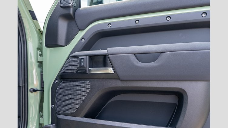 2023 認定中古車 Land Rover Defender 110 グラスミアグリーン D300 AWD（AT） 75TH LIMITED EDITION