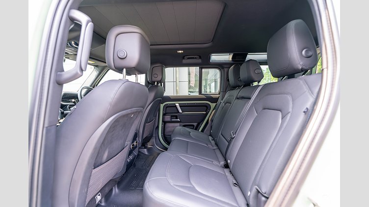 2023 認定中古車 Land Rover Defender 110 グラスミアグリーン D300 AWD（AT） 75TH LIMITED EDITION