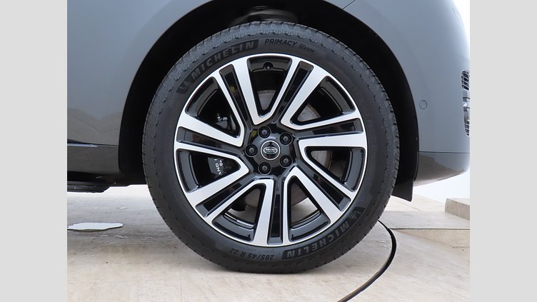 2025 認定中古車 Land Rover Range Rover カルパチアングレイ P550 AWD PHEV（AT） スタンダードホイールベース HSE