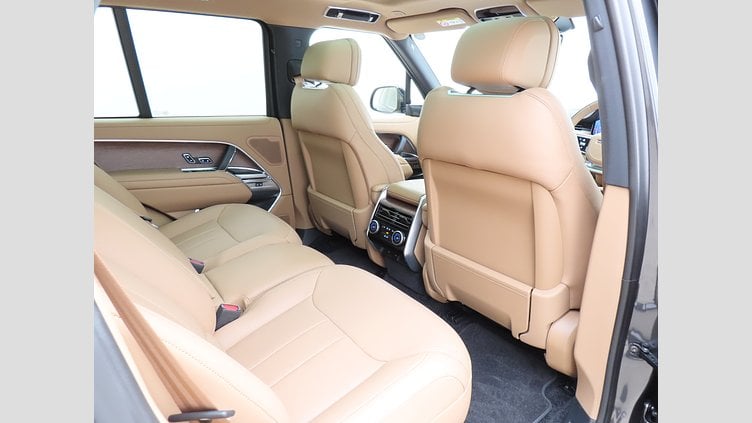2025 認定中古車 Land Rover Range Rover カルパチアングレイ P550 AWD PHEV（AT） スタンダードホイールベース HSE