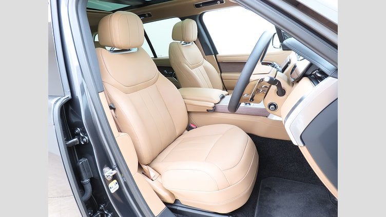 2025 認定中古車 Land Rover Range Rover カルパチアングレイ P550 AWD PHEV（AT） スタンダードホイールベース HSE