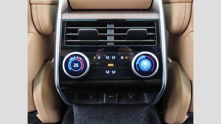 2025 認定中古車 Land Rover Range Rover カルパチアングレイ P550 AWD PHEV（AT） スタンダードホイールベース HSE