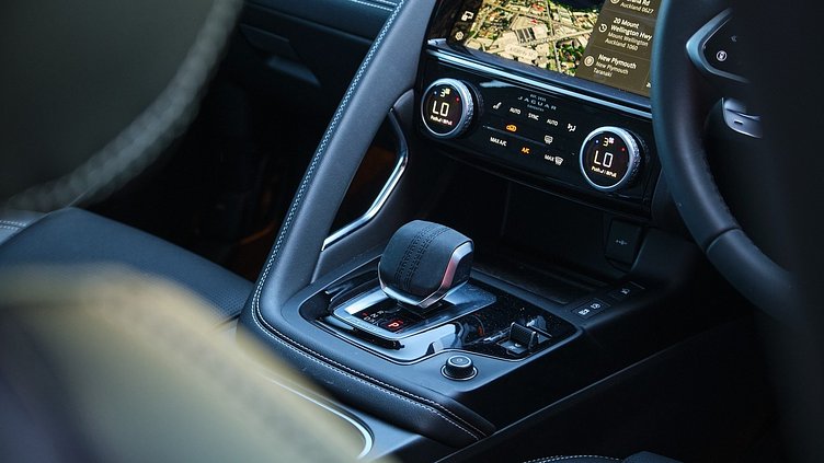 2025 Approved Jaguar E-Pace Eiger Grey P250 AWD R-Dynamic SE