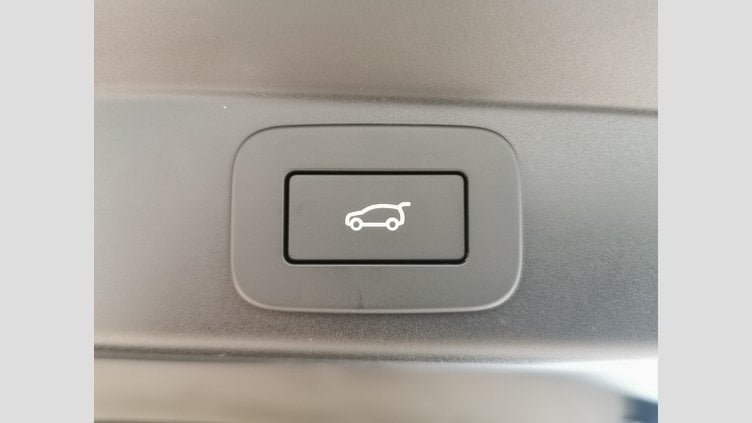 2024 認定中古車 Land Rover Range Rover Sport シャラントグレイ D300マイルドハイブリッド スタンダードホイールベース Dynamic HSE