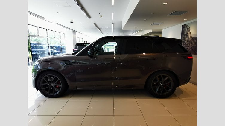 2024 認定中古車 Land Rover Range Rover Sport シャラントグレイ D300マイルドハイブリッド スタンダードホイールベース Dynamic HSE