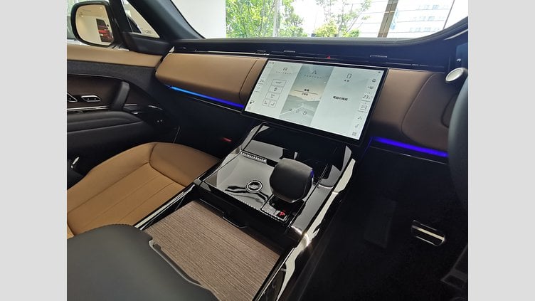 2024 認定中古車 Land Rover Range Rover Sport シャラントグレイ D300マイルドハイブリッド スタンダードホイールベース Dynamic HSE