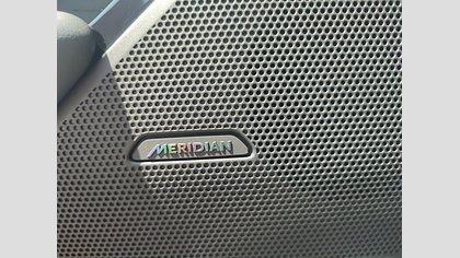 Range Rover Velar 35