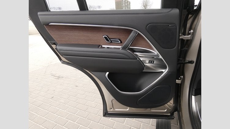 2022 Вживаний Land Rover Range Rover Batumi Gold 3.0 litre i6 PHEV​  HSE