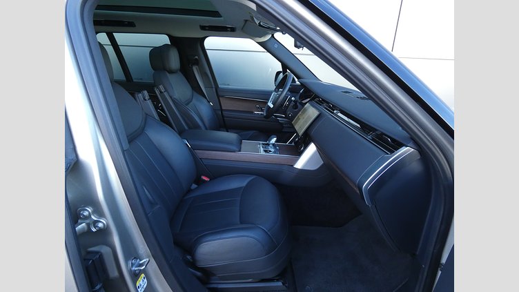 2022 Вживаний Land Rover Range Rover Batumi Gold 4.4 NC10 P8H  HSE