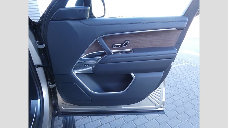 2022 Вживаний Land Rover Range Rover Batumi Gold 4.4 NC10 P8H  HSE