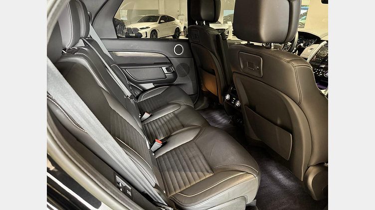 2022 Approved Land Rover Discovery Santorini Black auto DISCOVERY 3.0 D300 TURBO DIESEL MHEV METROPOLITAN 