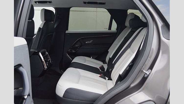 2022 認定中古車 Land Rover Range Rover Sport シャラントグレイ 3.0リッター6気筒300PSターボチャージドディーゼルMHEV（オートマチック） DYNAMIC HSE