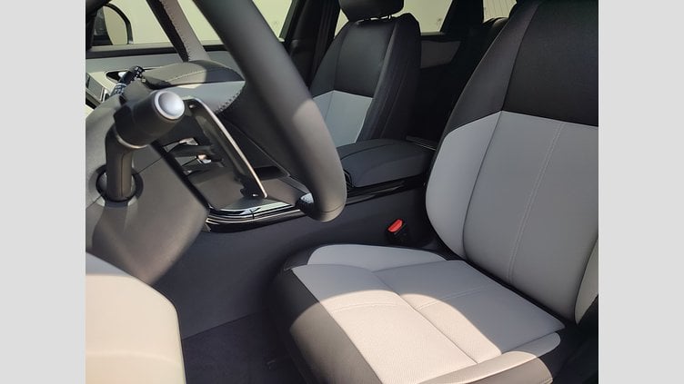2025 Approved/Jazdené Land Rover Range Rover Velar Carpatian Grey 4x4 2.0i I4 P400e PHEV S AWD A/T