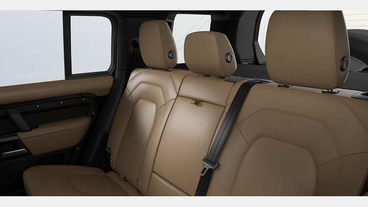 2025 Novo vozilo Land Rover Defender 110 Santorini Black 2.0 litre i4 PHEV​ 2.0 PHEV