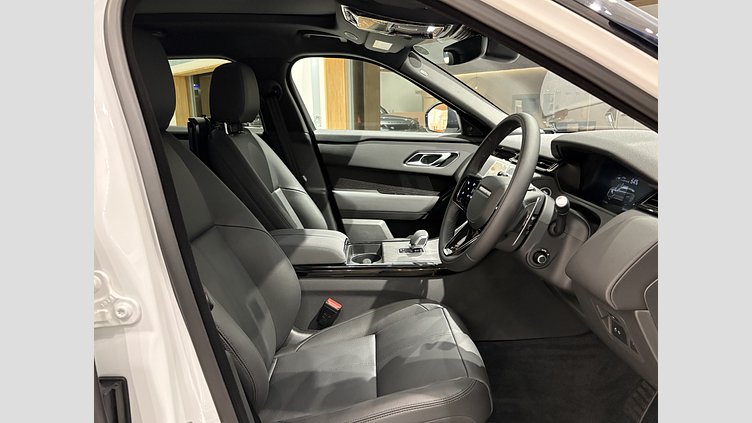 2024 認定中古車 Land Rover Range Rover Velar フジホワイト P400eプラグインハイブリッド（ガソリン） スタンダードホイールベース Dynamic SE
