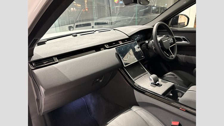 2024 認定中古車 Land Rover Range Rover Velar フジホワイト P400eプラグインハイブリッド（ガソリン） スタンダードホイールベース Dynamic SE