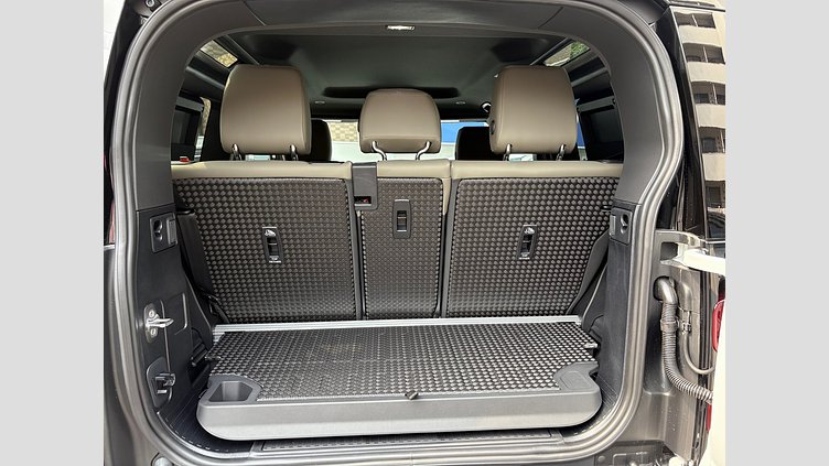 2024 認定中古車 Land Rover Defender 90 フジホワイト D300 AWD（AT） X-DYNAMIC SE