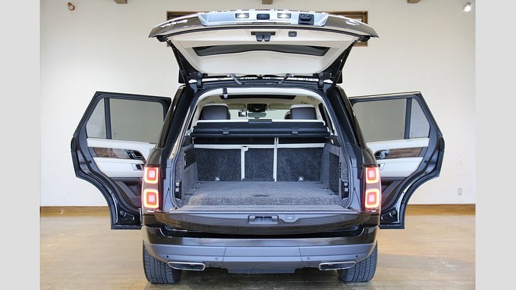 2019 認定中古車 Land Rover Range Rover Santorini Black 2.0L AJ200P Hi PHEV スタンダードホイールベース VOGUE