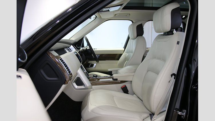 2019 認定中古車 Land Rover Range Rover Santorini Black 2.0L AJ200P Hi PHEV スタンダードホイールベース VOGUE