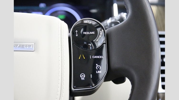 2019 認定中古車 Land Rover Range Rover Santorini Black 2.0L AJ200P Hi PHEV スタンダードホイールベース VOGUE