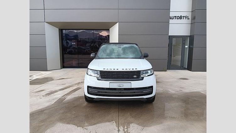 2025 SKLADOVÉ VOZIDLÁ Land Rover Range Rover Fuji White 3.0L I6 550PS  P550e PHEV Autobiography SWB AWD Auto 