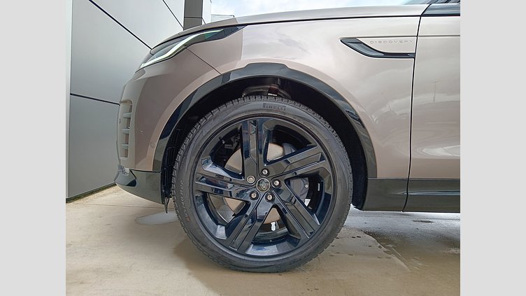 2025 SKLADOVÉ VOZIDLÁ Land Rover Discovery Lantau Bronze 3.0D MHEV 350PS D350 MHEV Dynamic HSE AWD Auto 